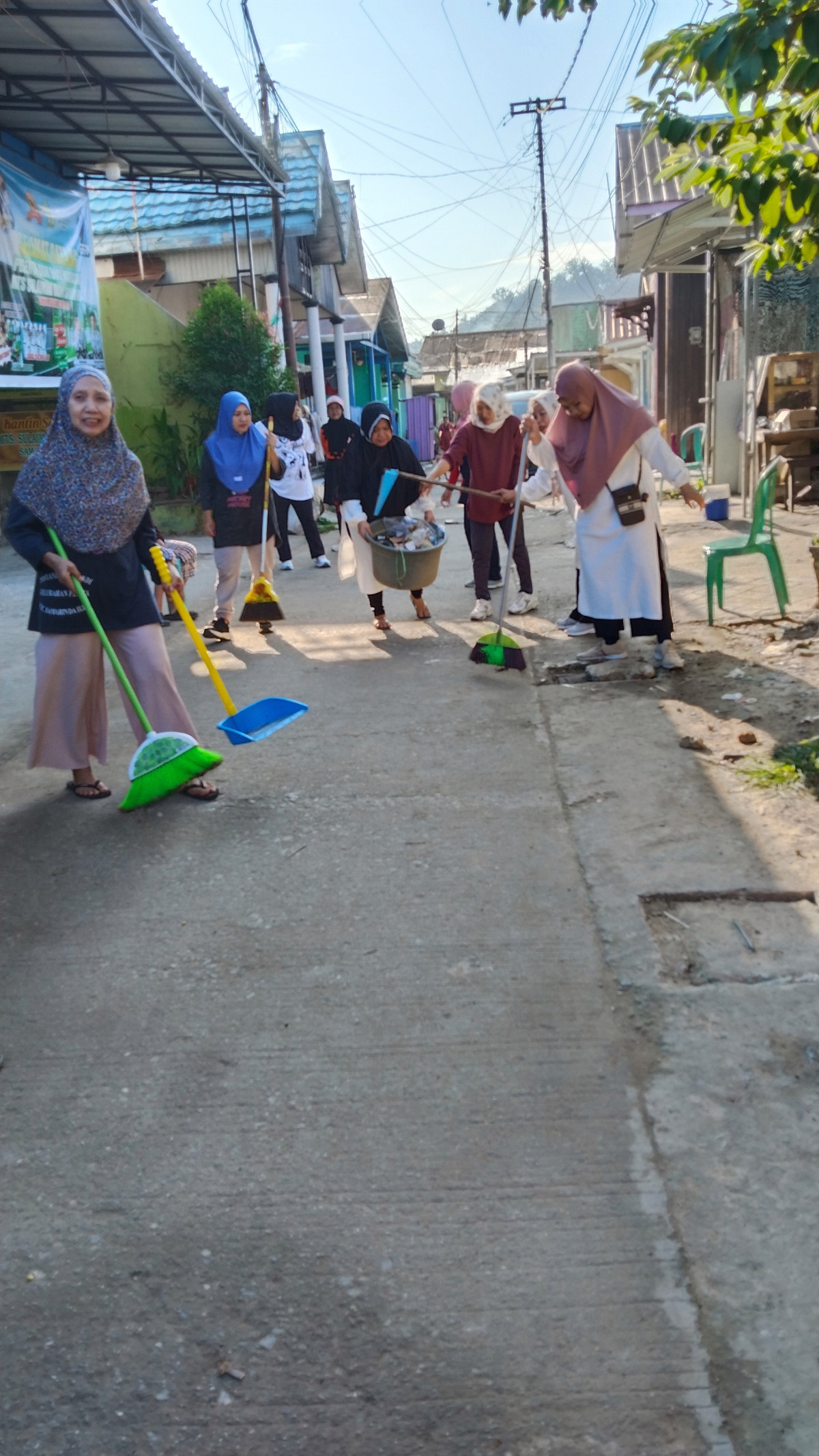 Kerja bakti di wilayah Rt 21