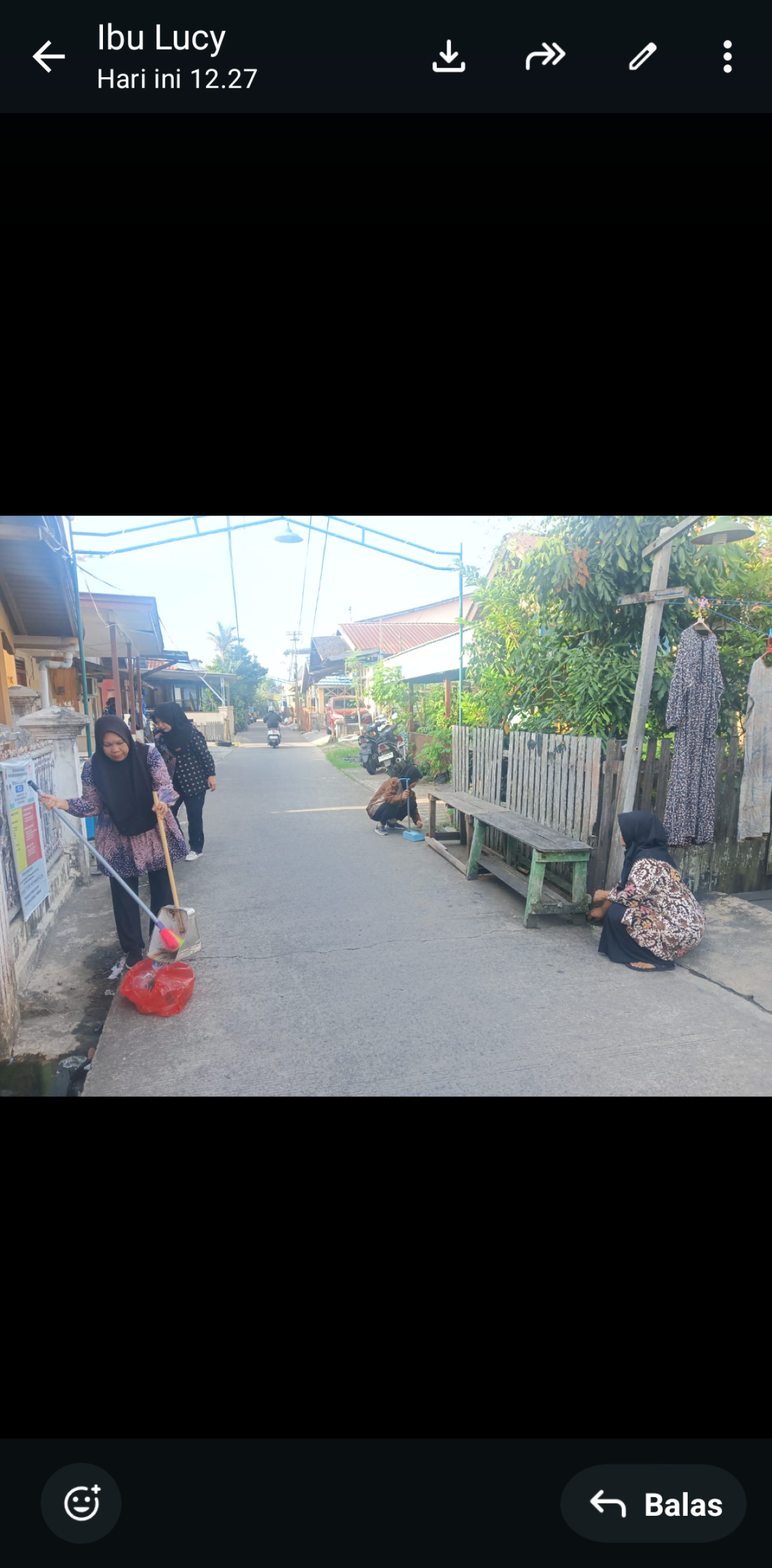 Kerja bakti dan silaturahim warga RT 24 PELITA
