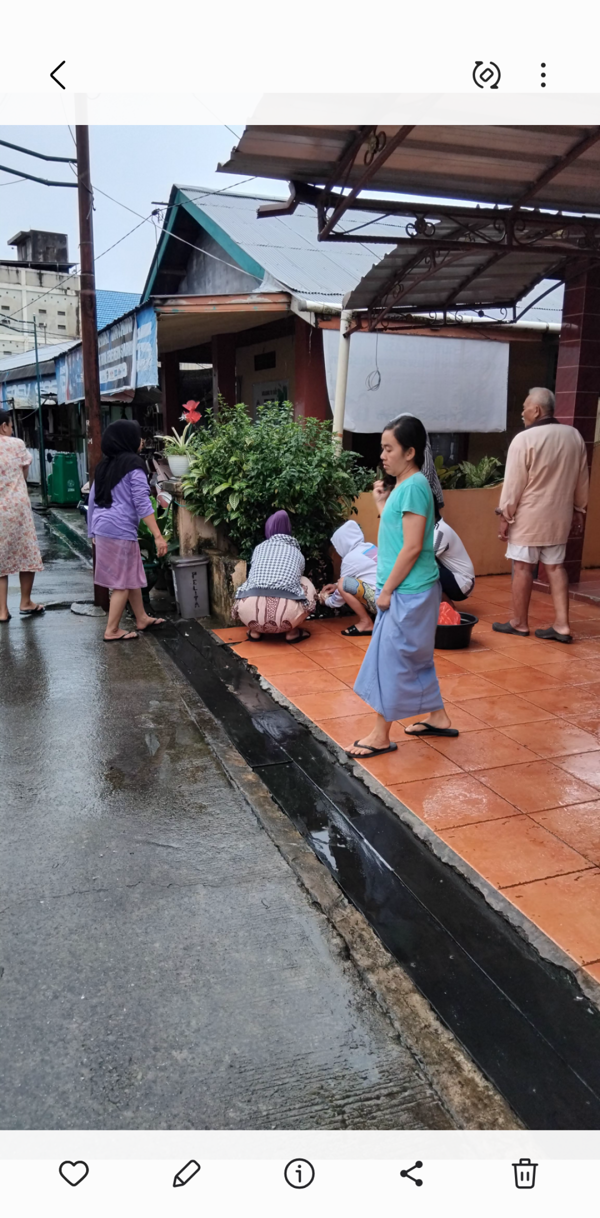 Kerja bakti warga RT 24 Pelita