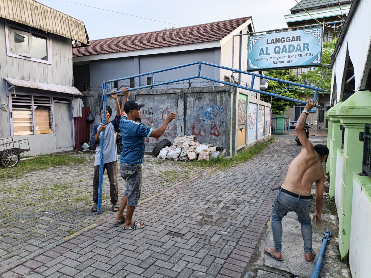 kerja bakti dilingkungan RT 25