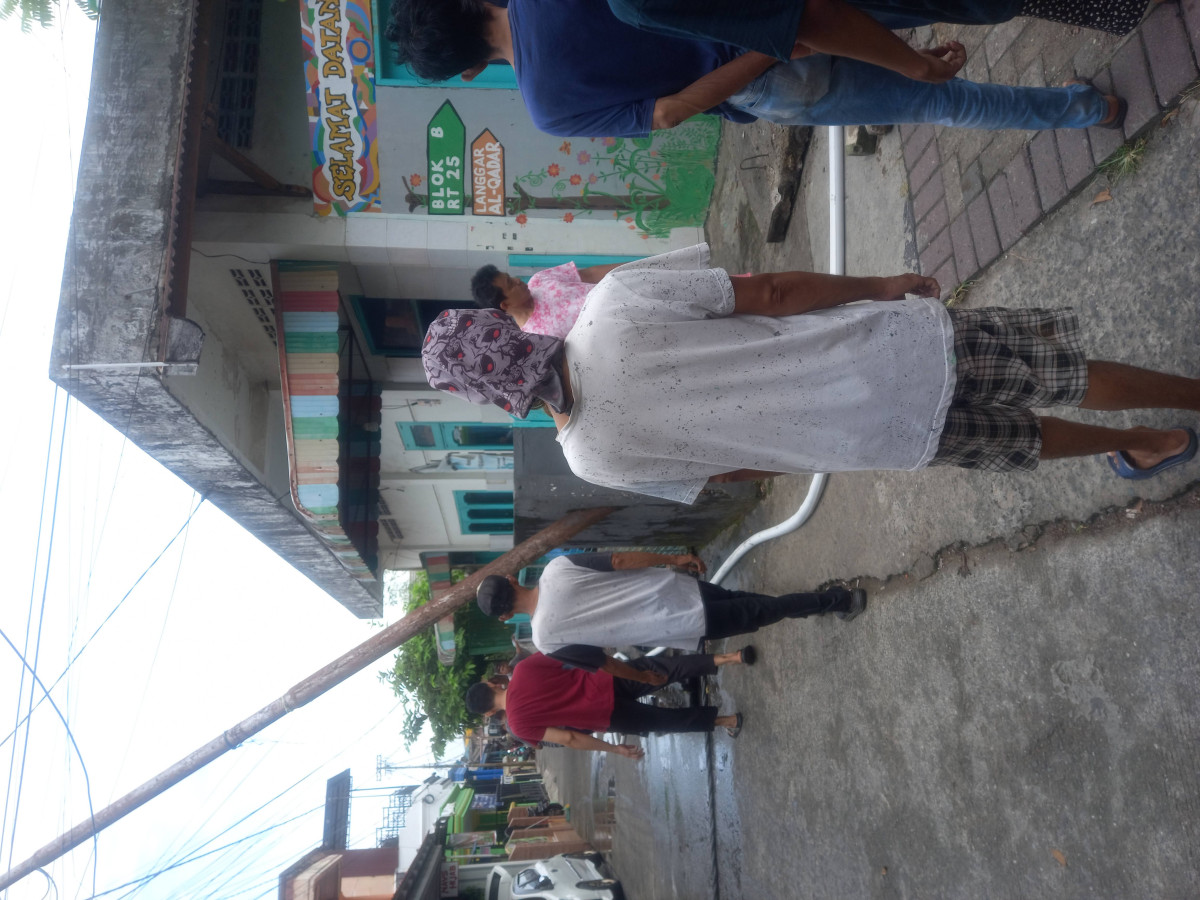 Kerja bakti warga rt 25