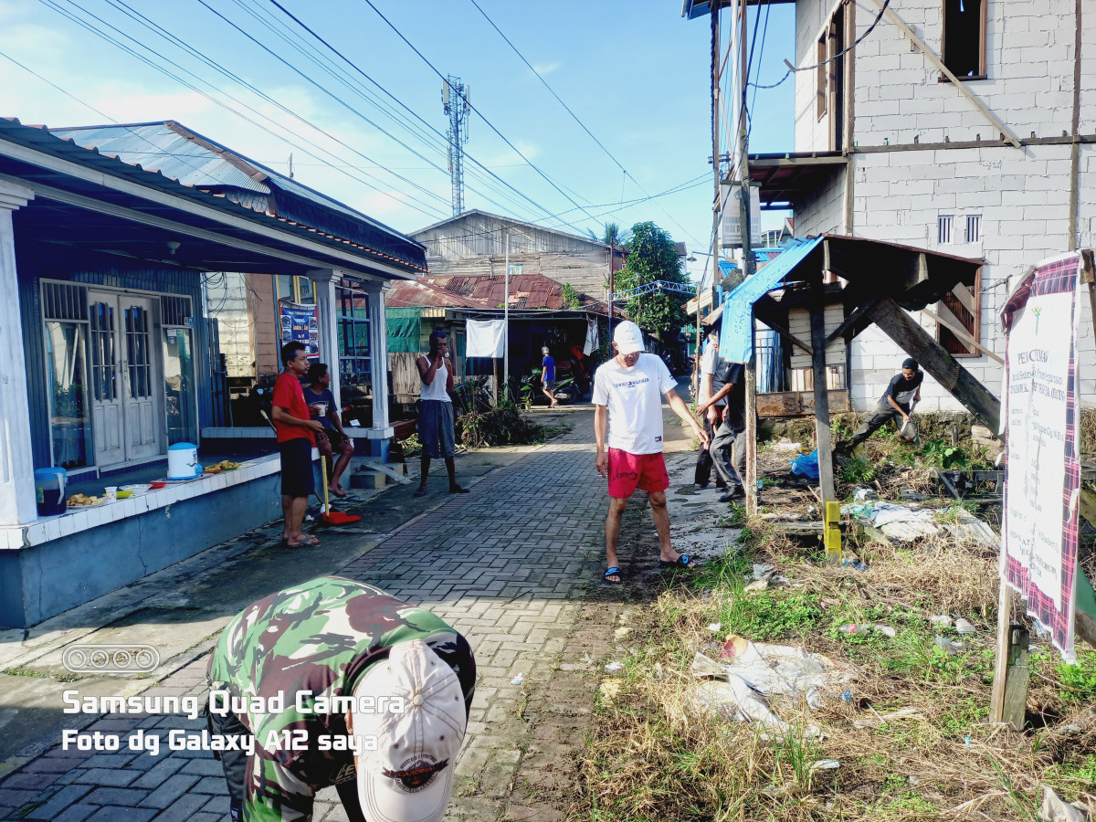 Kerja bakti lingkungan rt 25