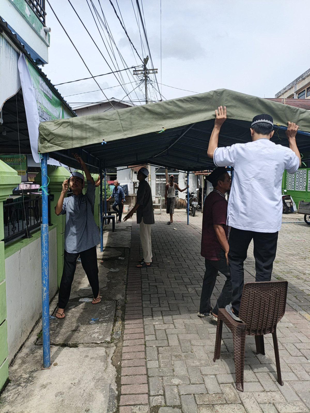 kerja bakti dilingkungan langgar Al Qadar