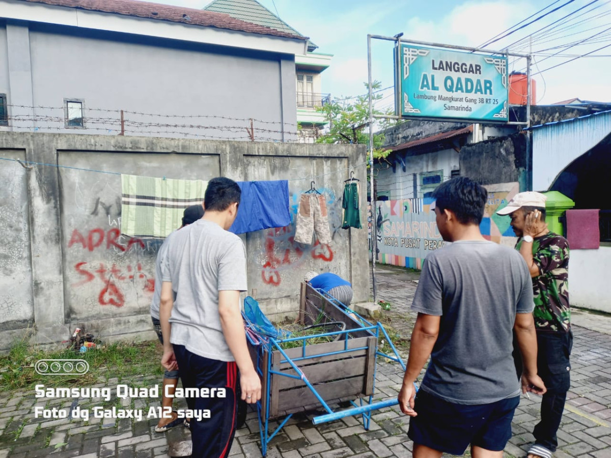 Membersihkan jalan gg 3B