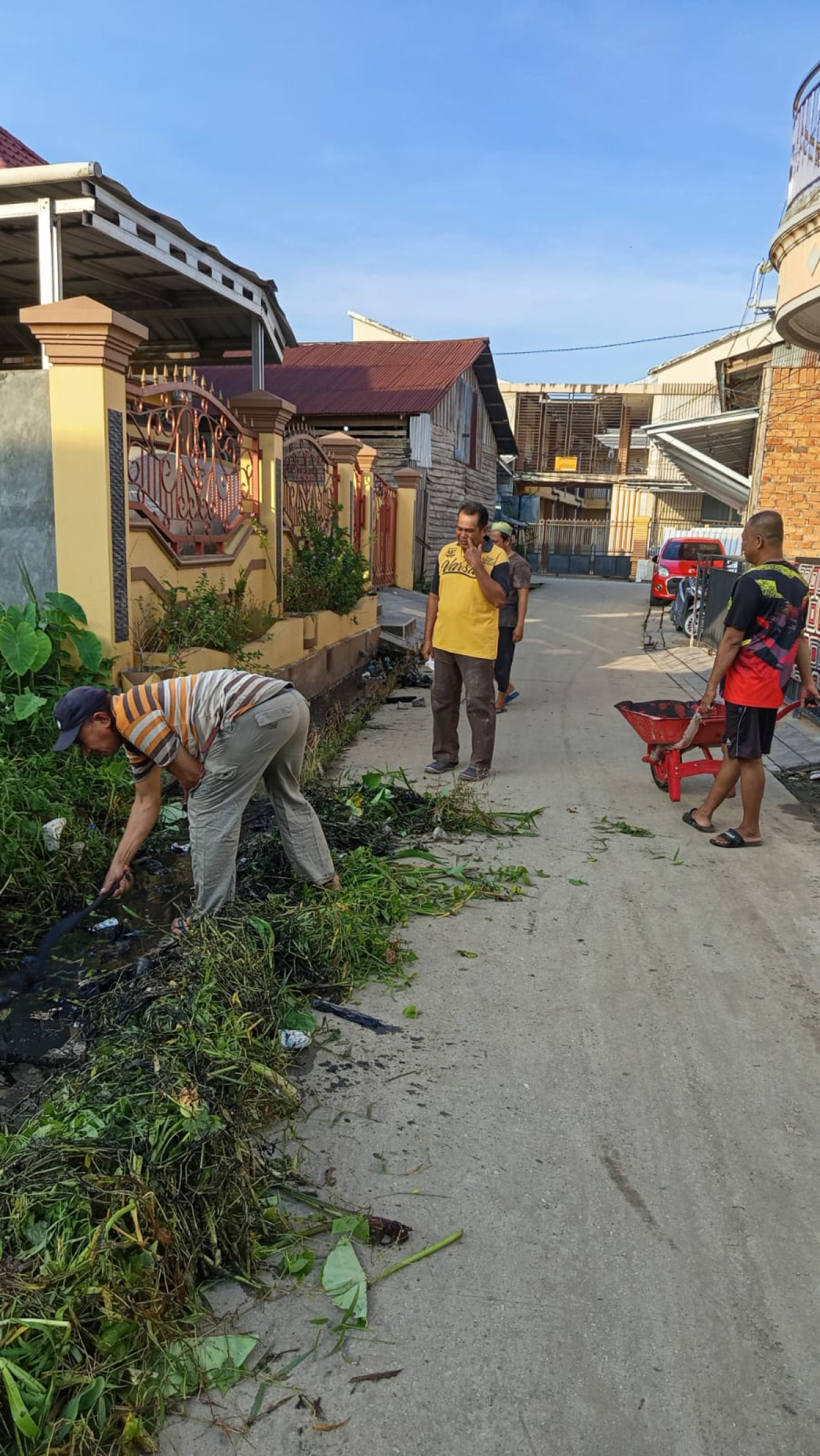 Kerja bakti gotong royong