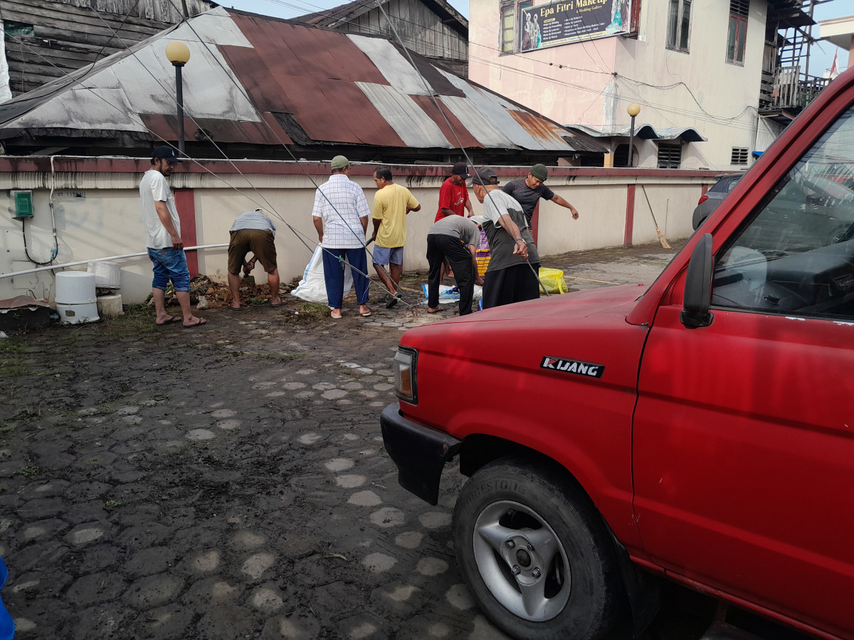 Gotong Royong Massal