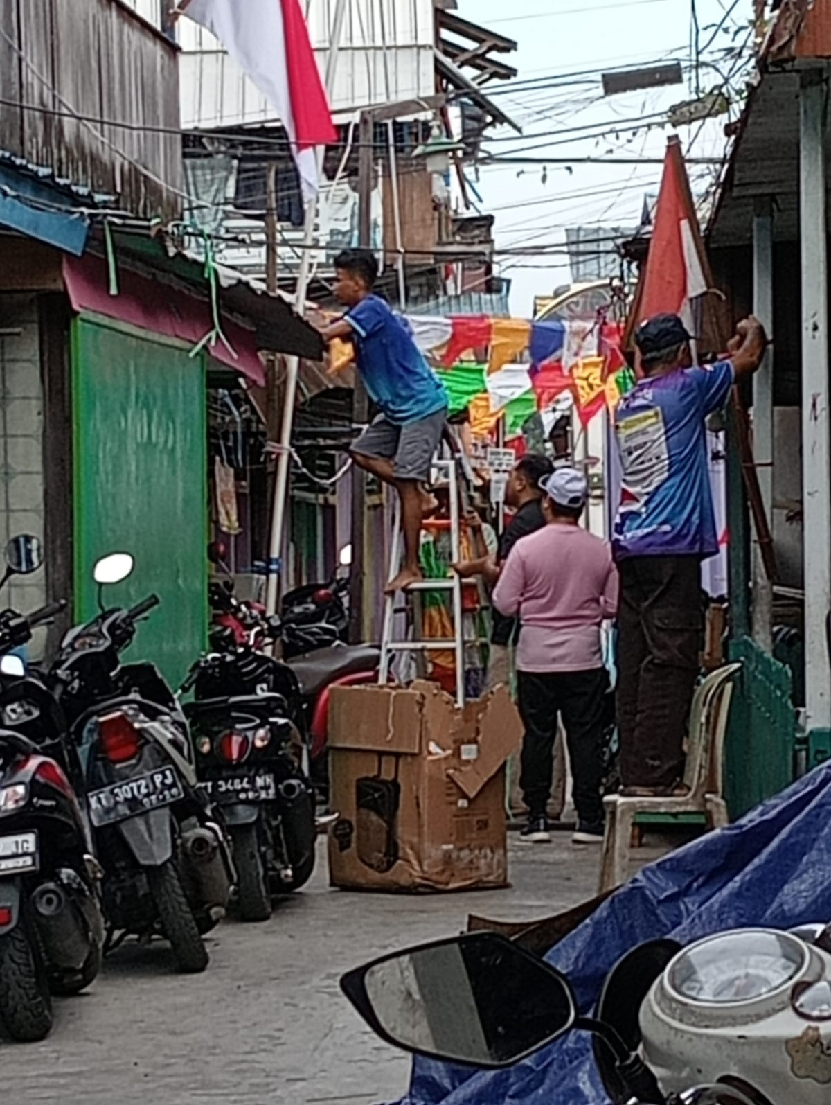 Kerja bakti gg masjid blok D dan C
