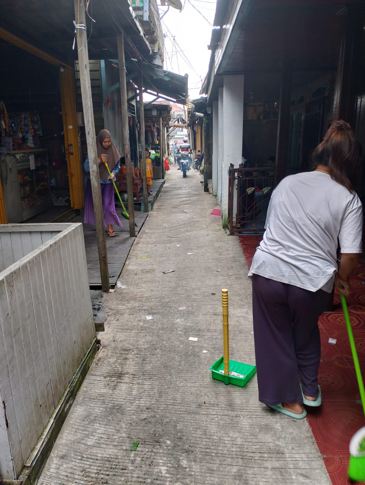 KERJA BAKTI LORONG SIAGA RT.43