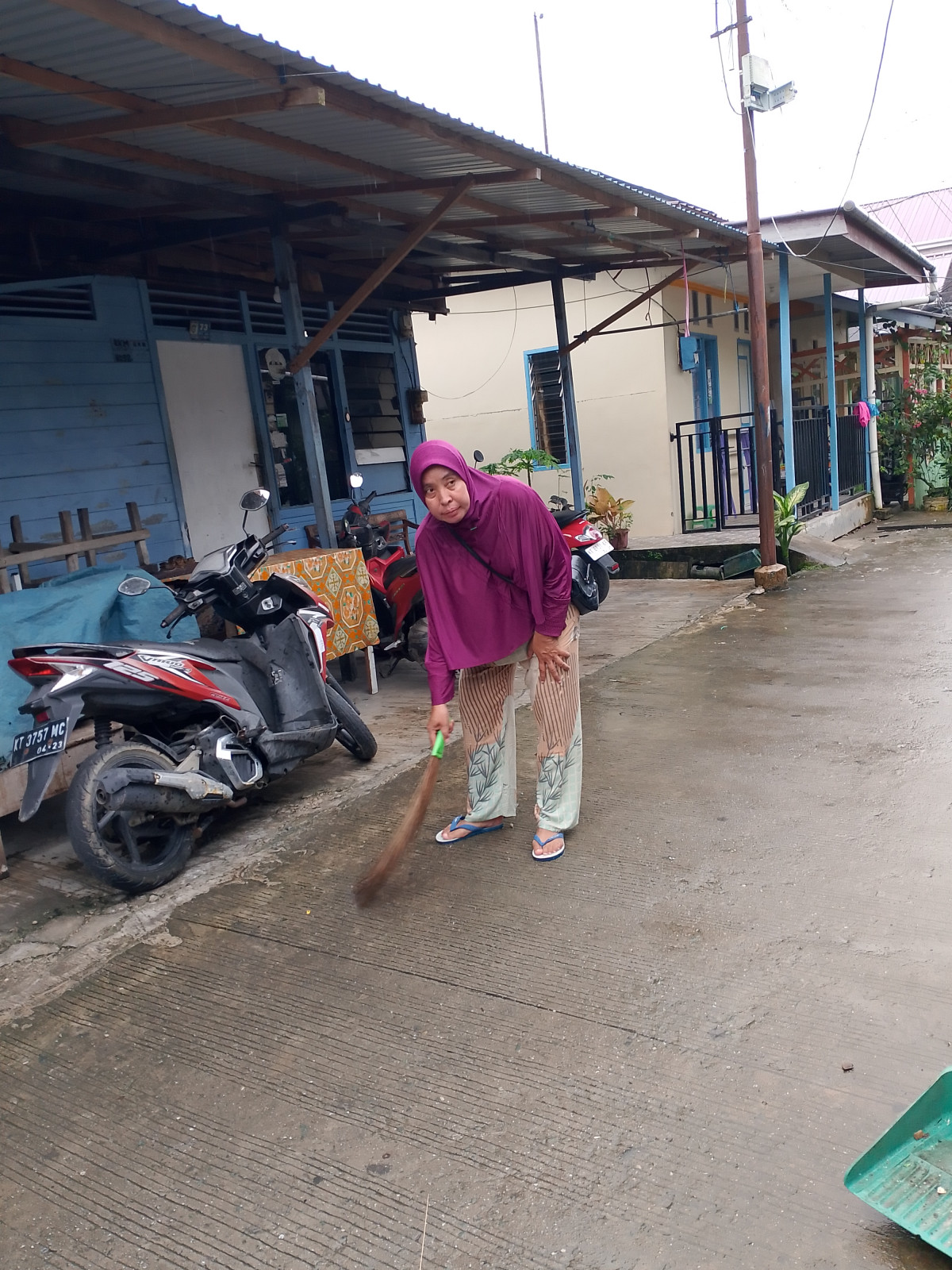KERJA BAKTI RT 43 LORONG SIAGA
