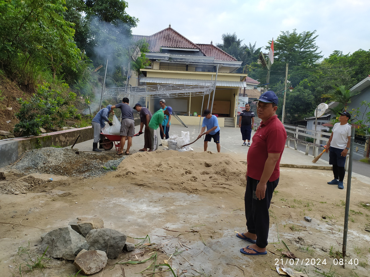 Kerja bakti rutin bulanan