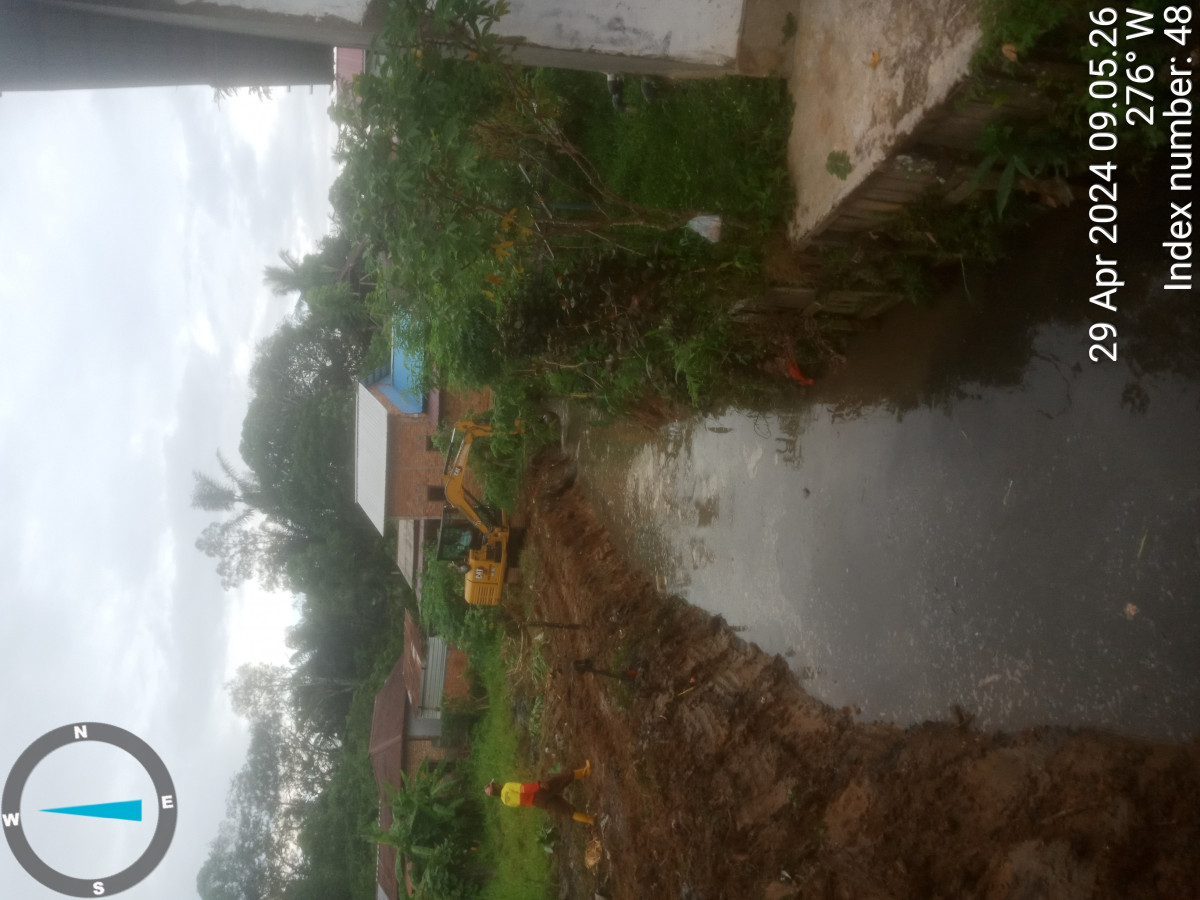 Pembersihan jalan lempake jaya