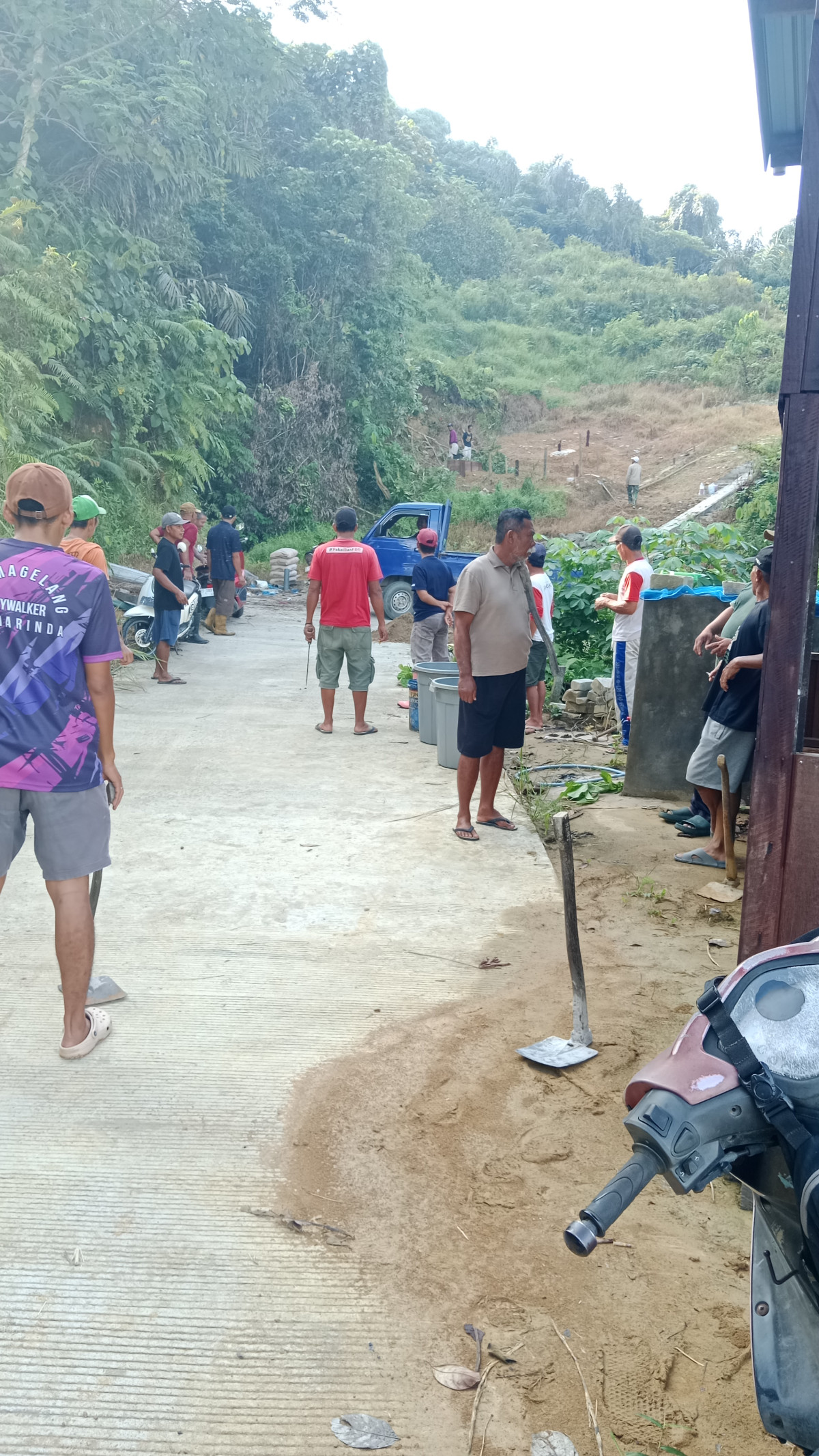 Gotong royong makam