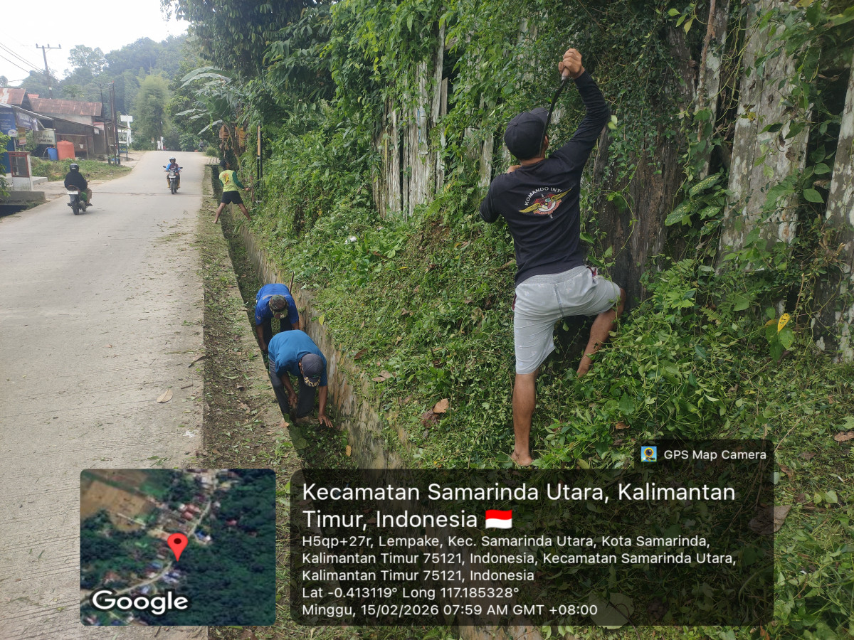 Gotong royong kebersihan lingkungan