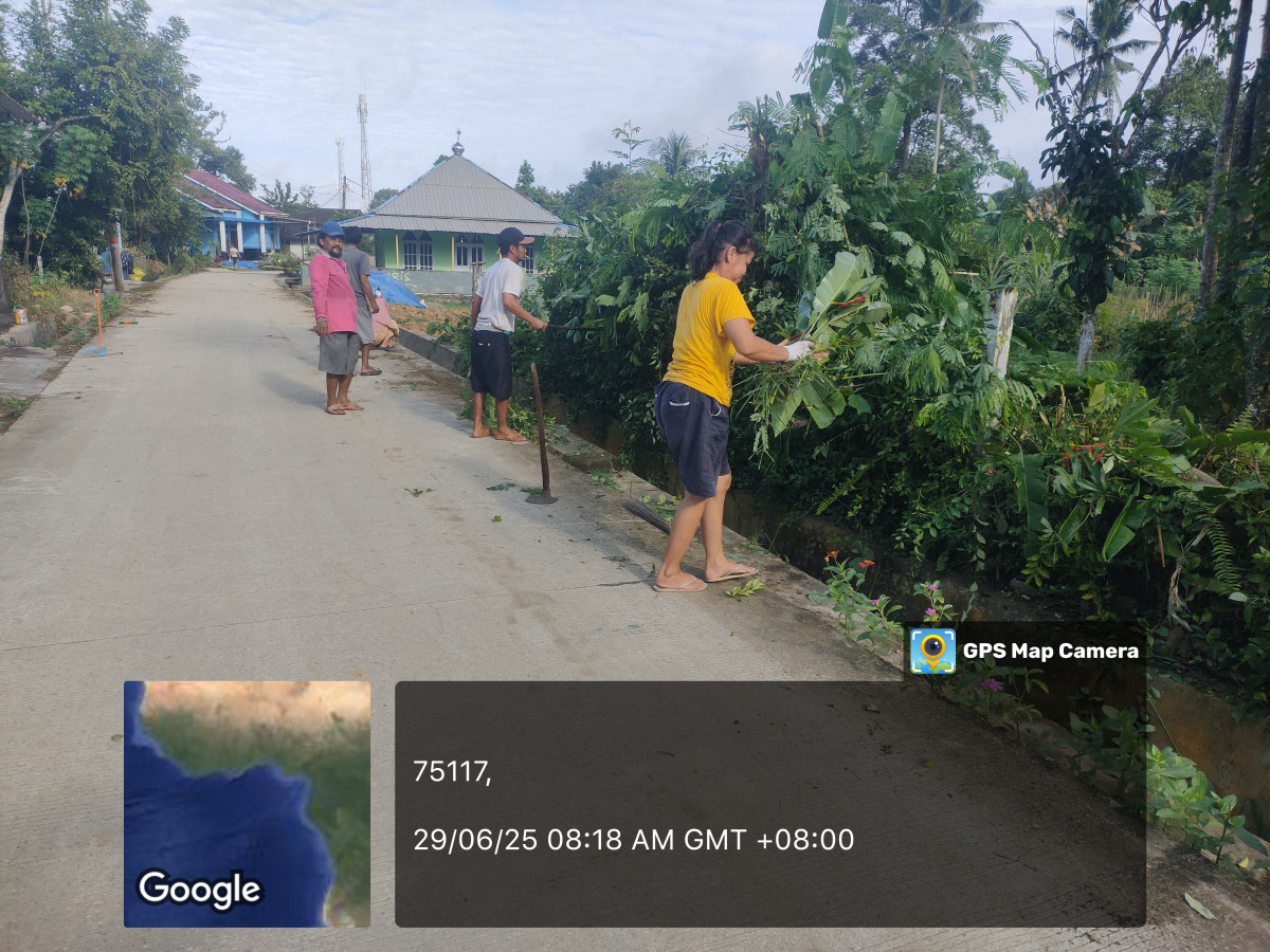 Gotong royong kebersihan lingkungan
