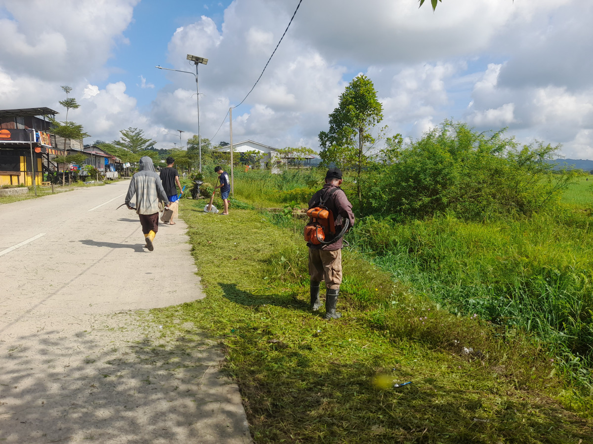 Gotong Royong di area UMKM Betapus