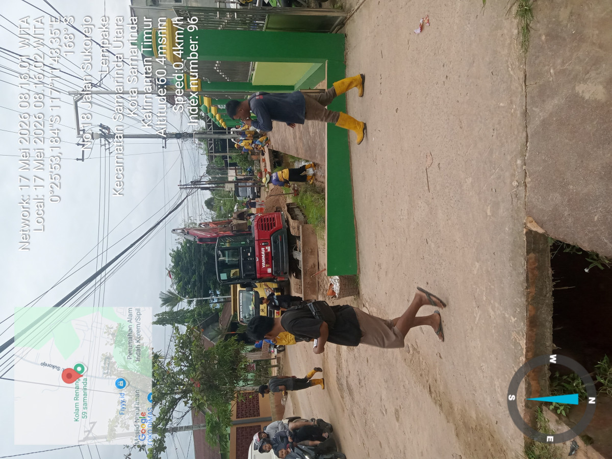 Gotong royong gabungan semua RT