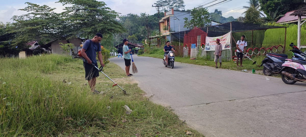 Gotong royong warga