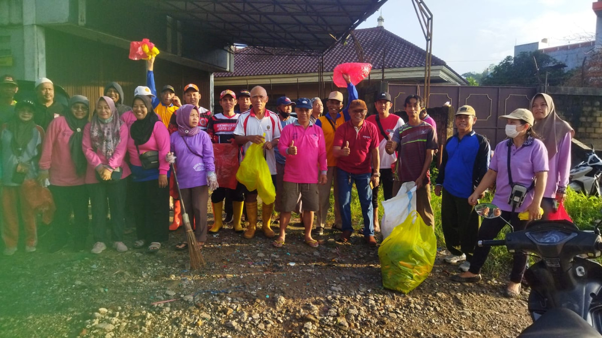 Bersih"sampah plastik
