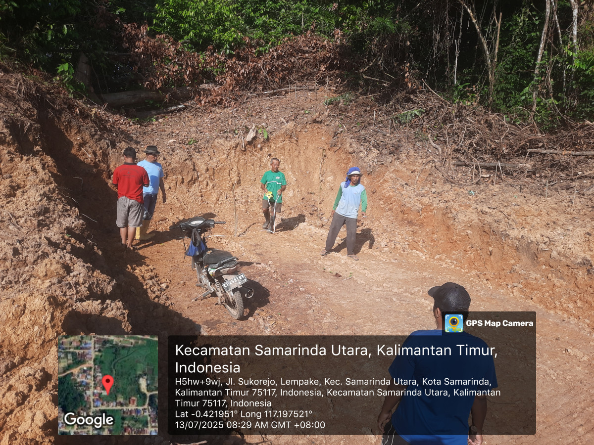 Kerjabakti warga Jl. Sukorejo RT. 39 Kelurahan Lempake