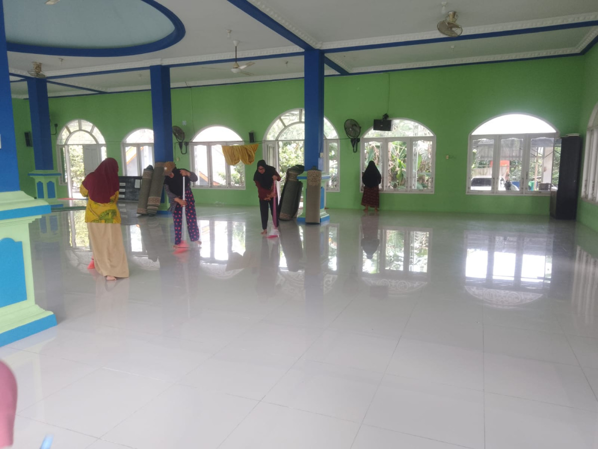 Kerjabakti Warga RT. 39 Kelurahan Lempake