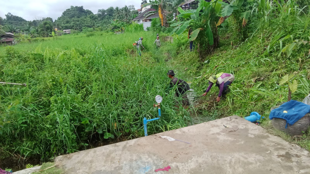 Kerjabakti Warga RT. 39 Kelurahan Lempake
