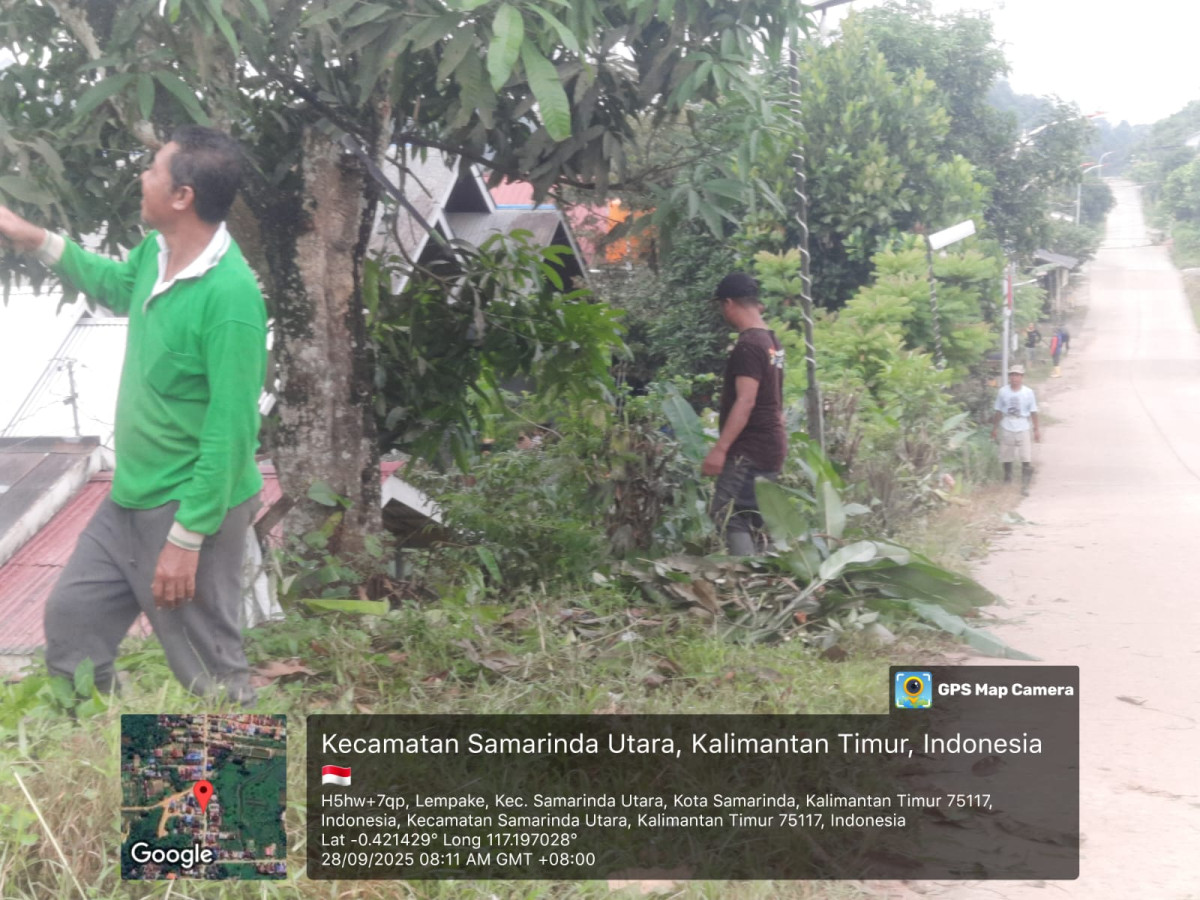 Kerjabakti Warga RT. 039 Kelurahan Lempake