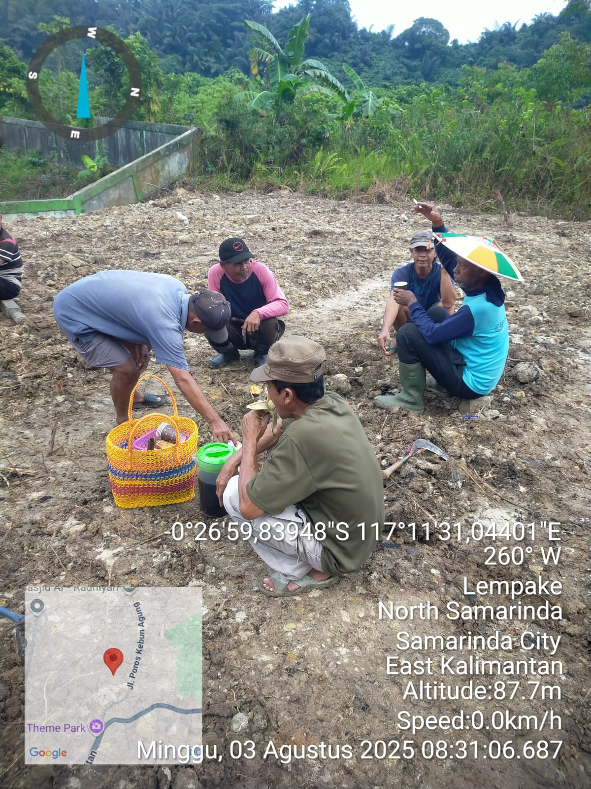 Kerja bakti bersama seluruh warga kebonagung