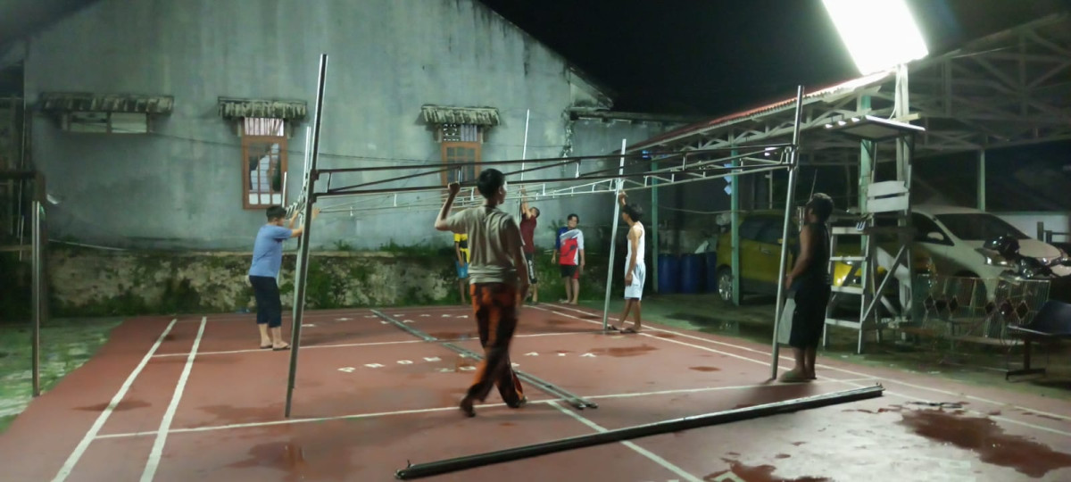 Pembersihan lapangan