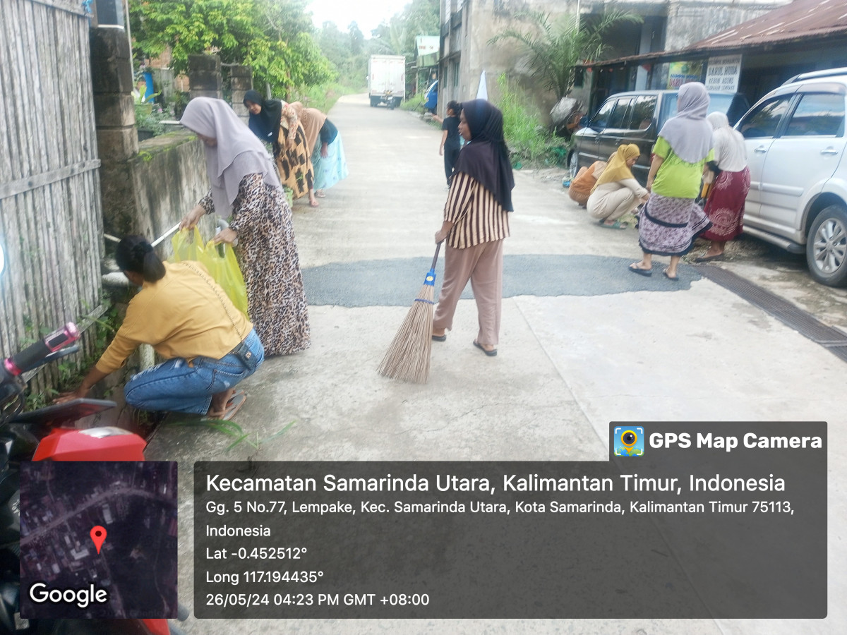 Pembersihan drainase gang 7
