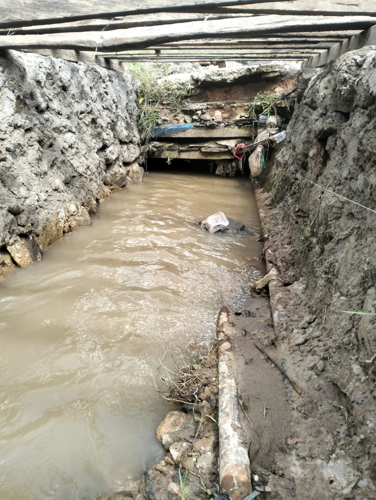 Pembongkaran jembatan yg ambrol oleh pupr