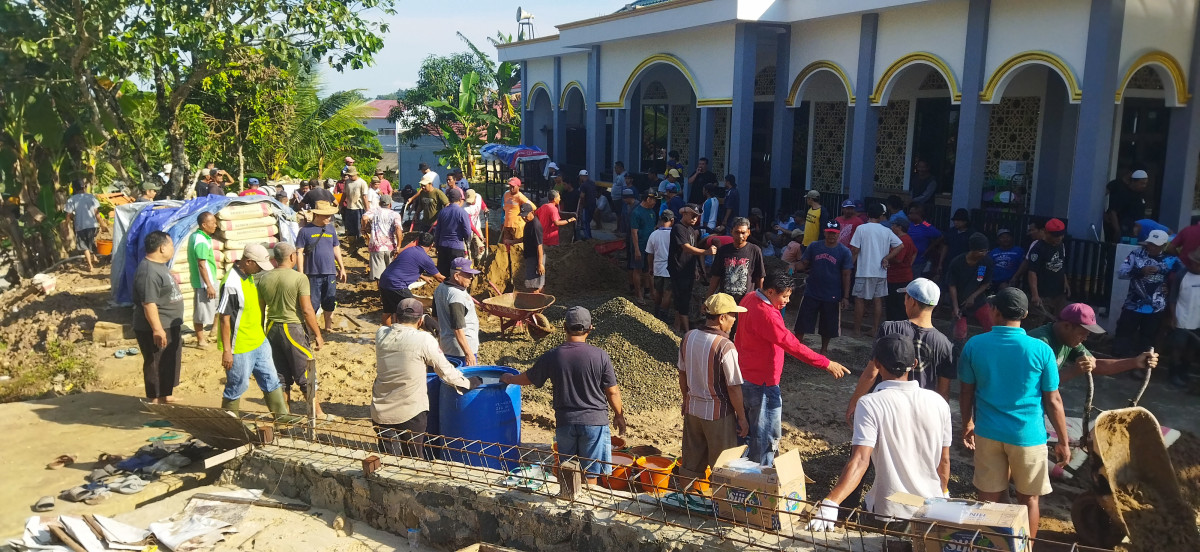 Kerja bhakti massal