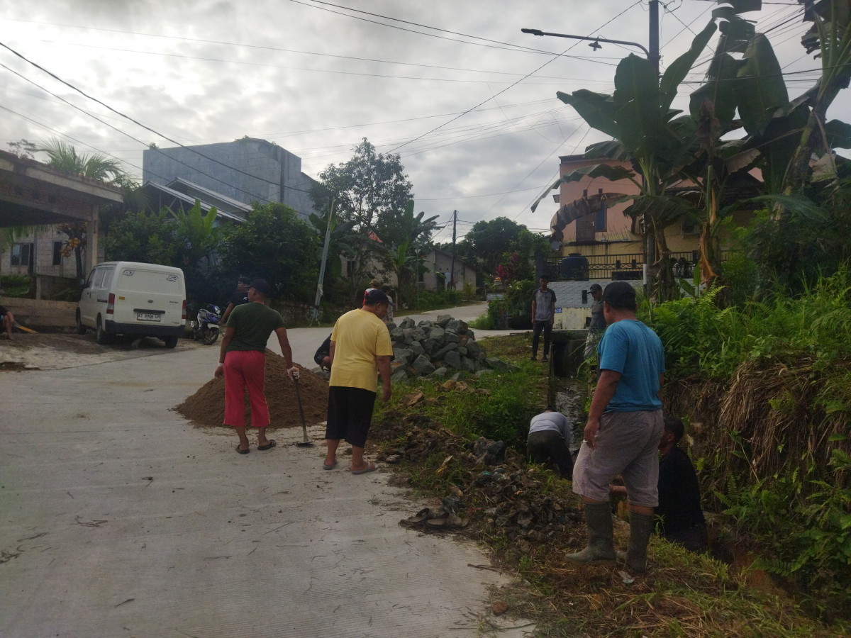 Pondasi parit cluster Kapur RT 51