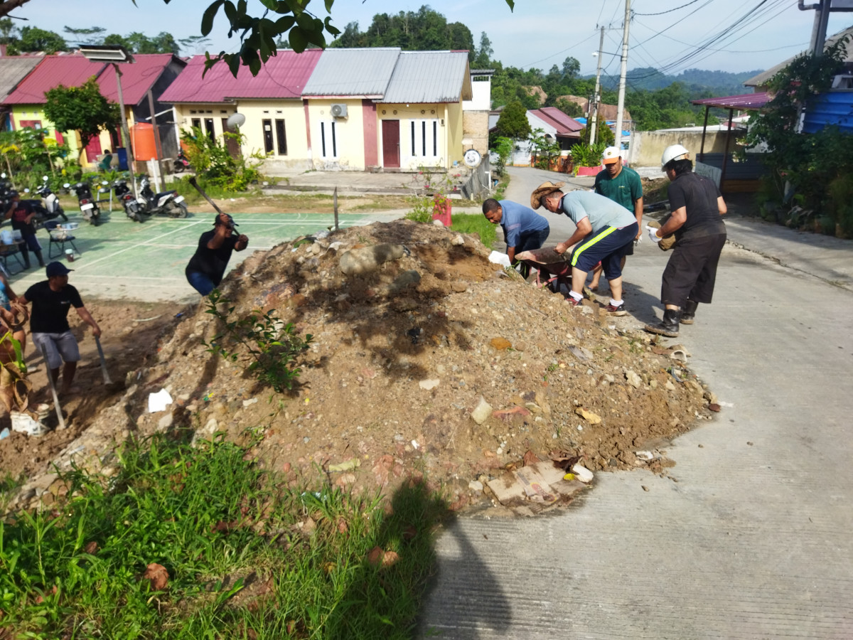 Gotong Royong Pendopo RT 52