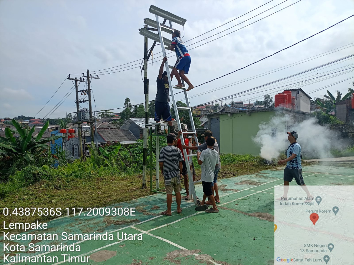 Perbaikan LAmpu LApangan