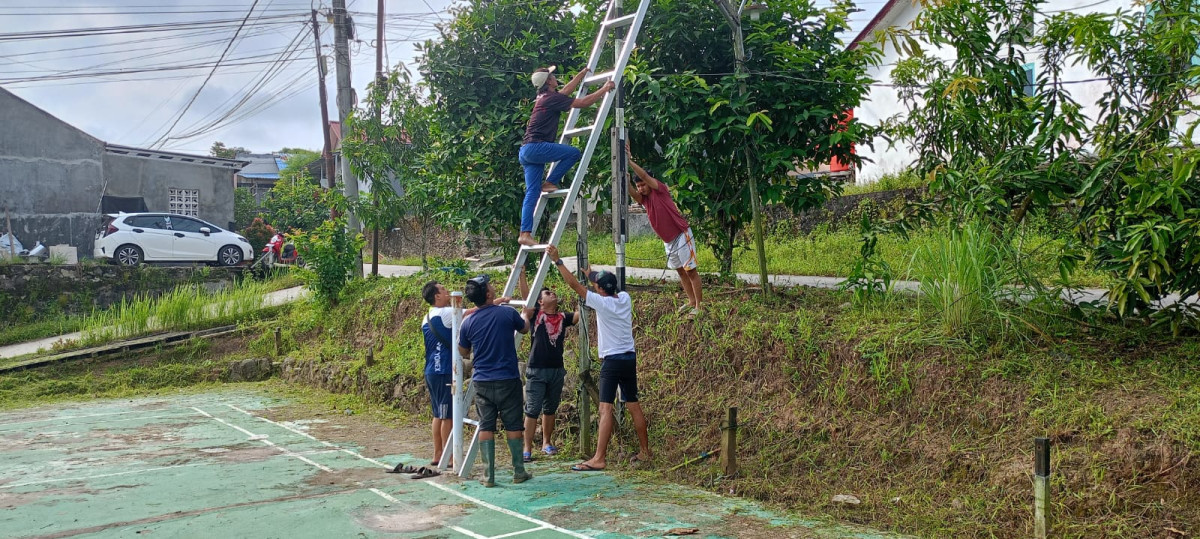 Perbaikan Lampu Lapangan