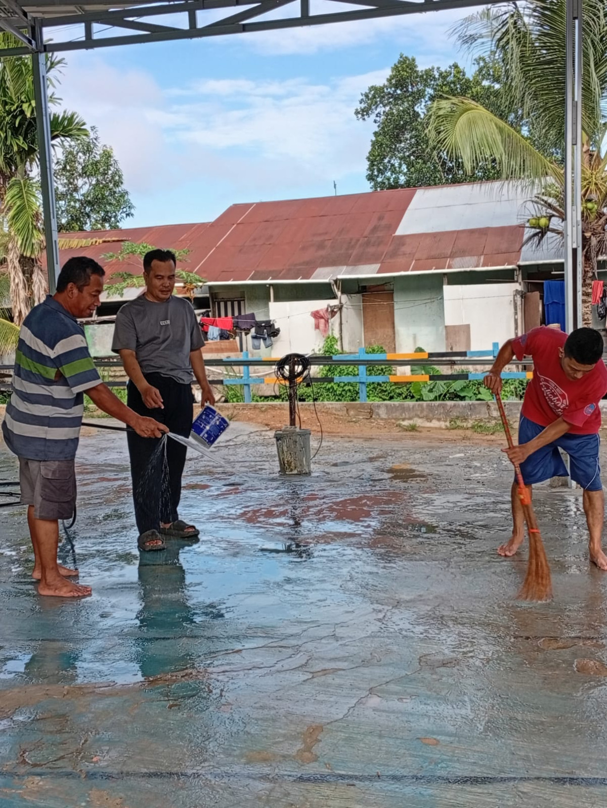 GOTONG ROYONG