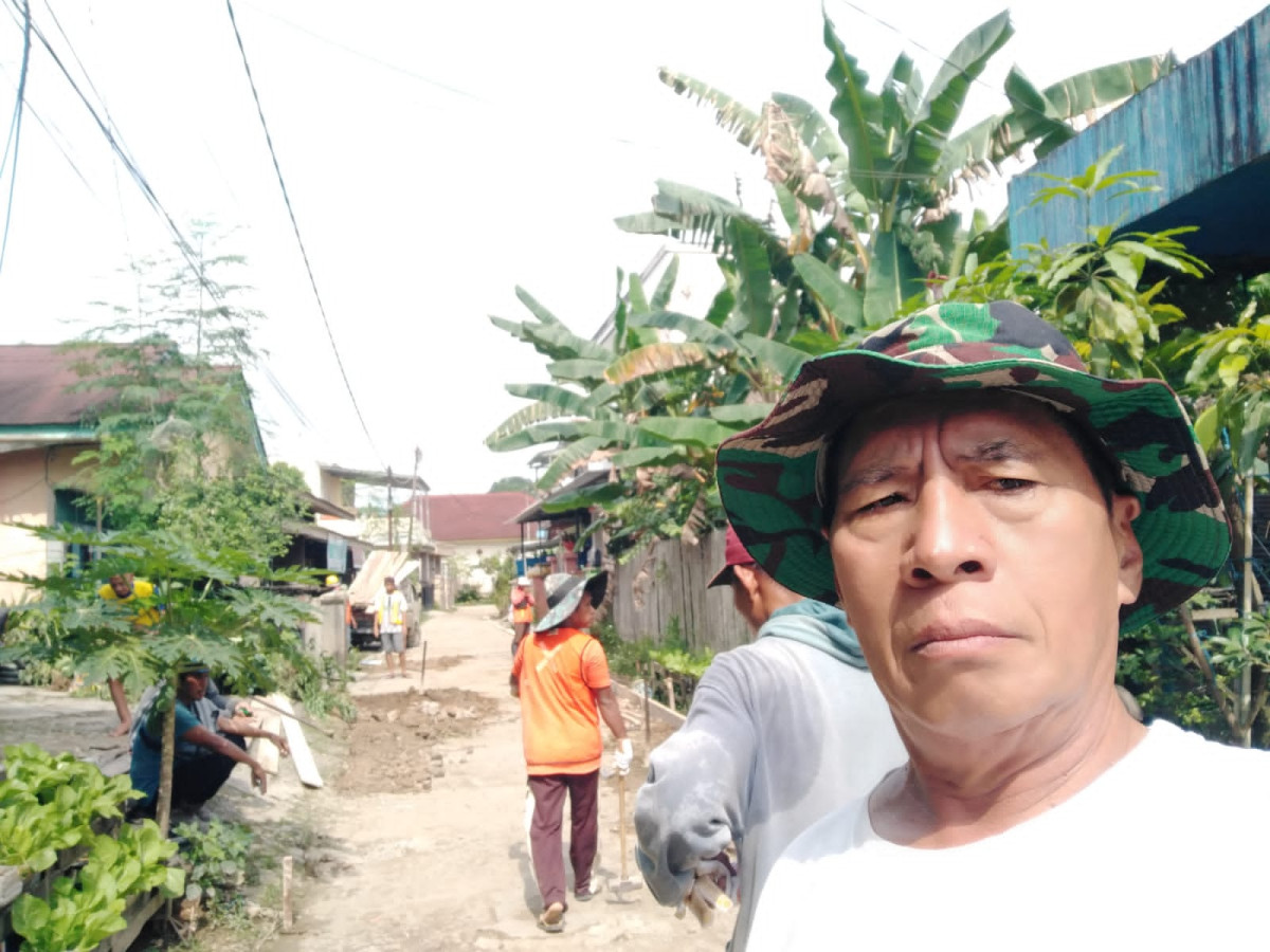 gotong royong rt 02