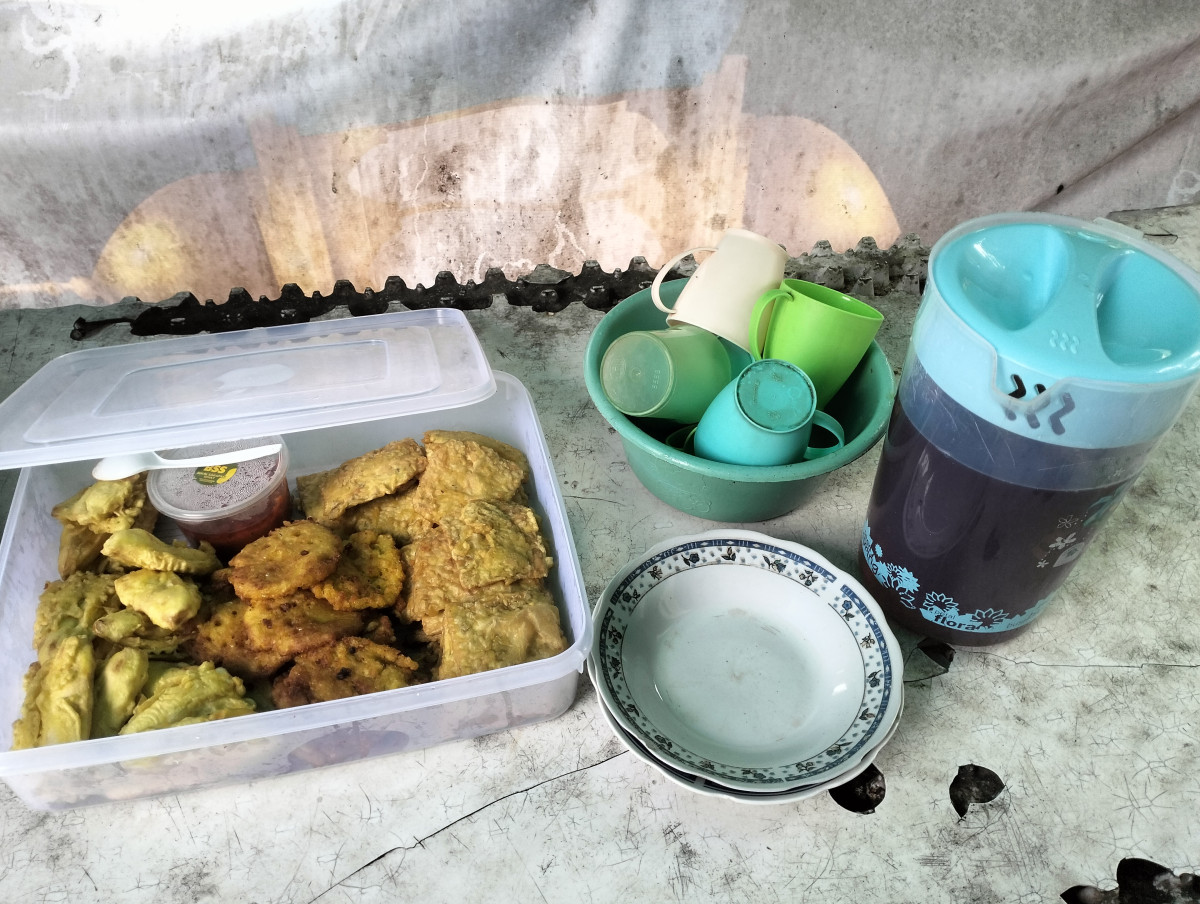 Pemasangan tenda pilkate