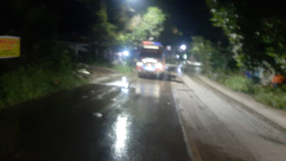 Penyemprotan jalan berlumpur