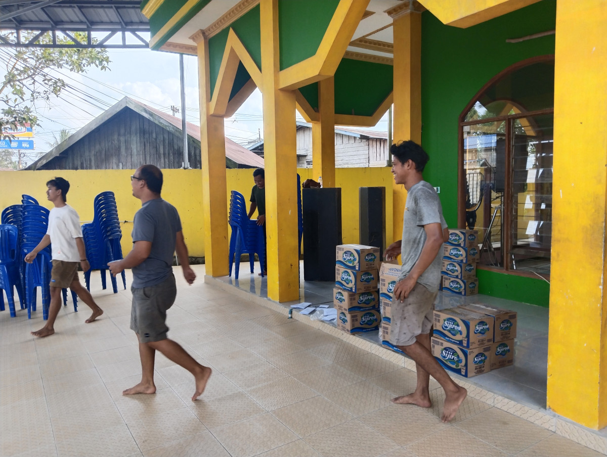 Gotong royong persiapan isra miraj