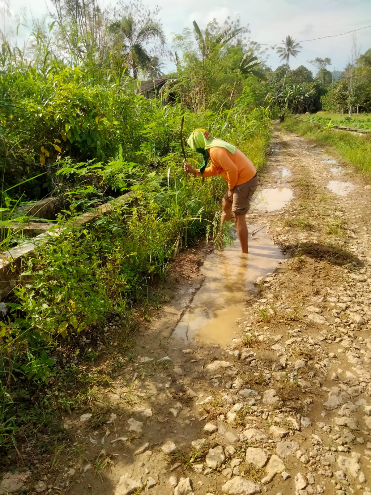 gotong royong rt. 21