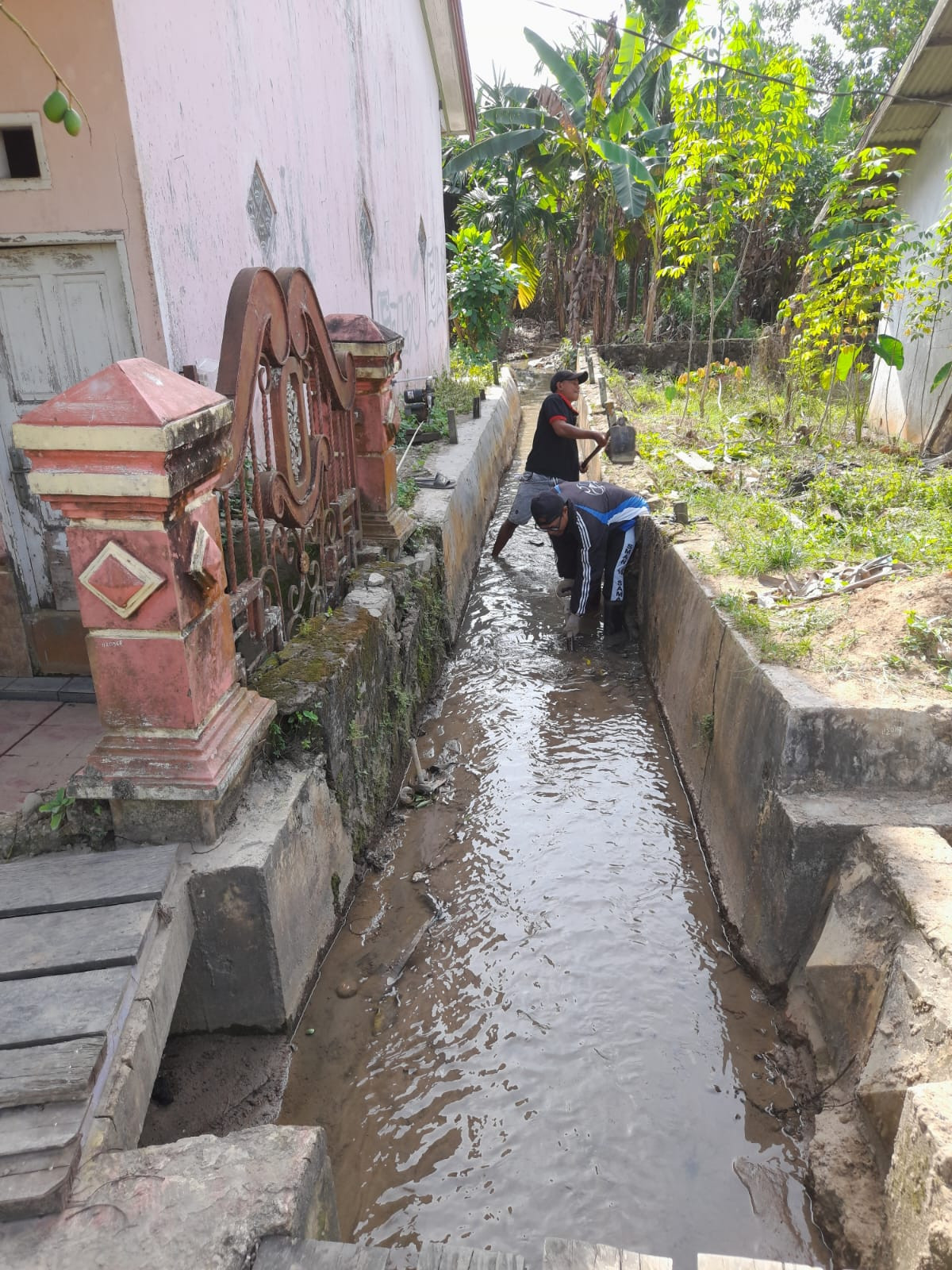kerja bakti sekitar rt. 25
