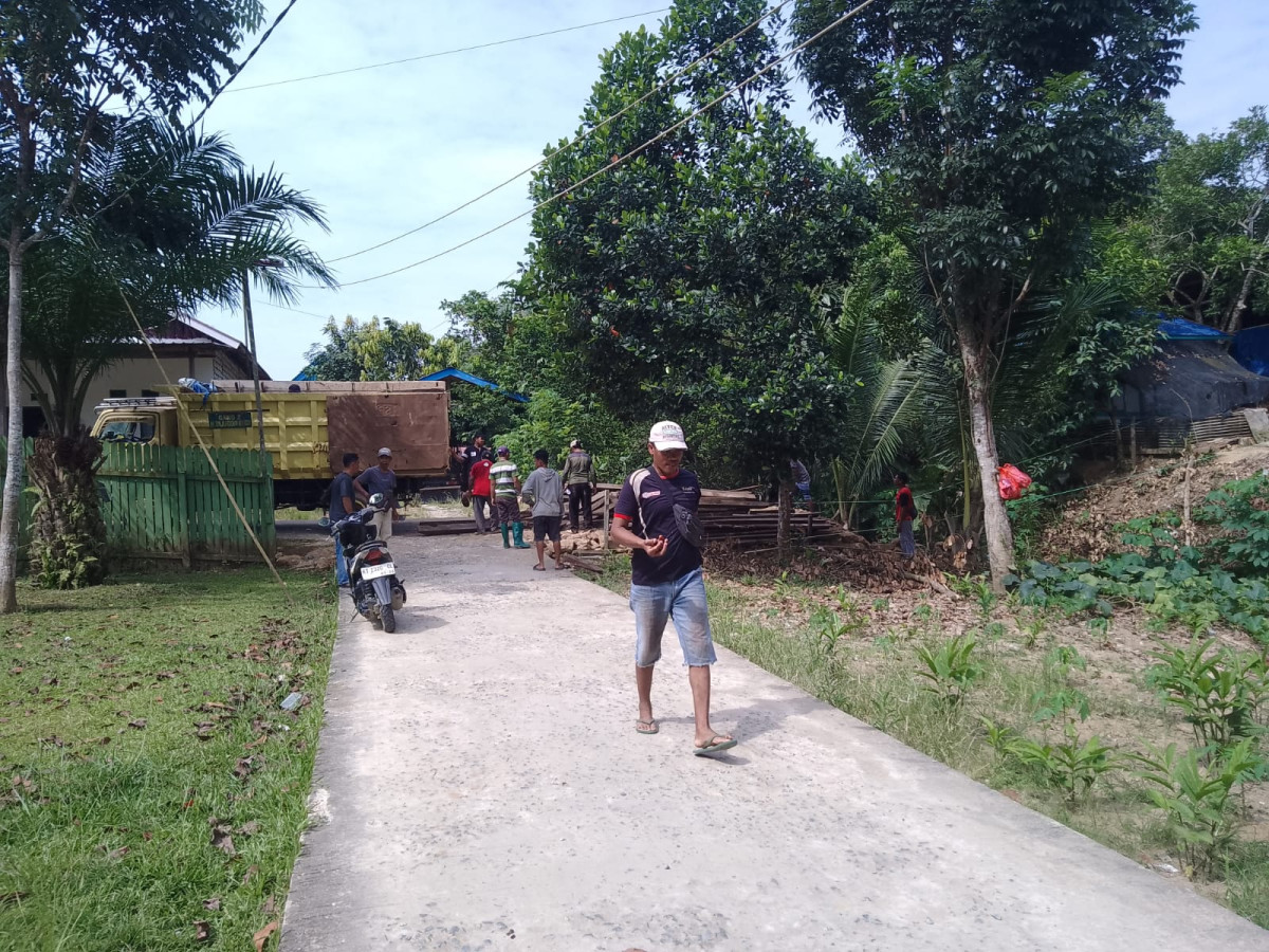 KERJA BAKTI RT. 28