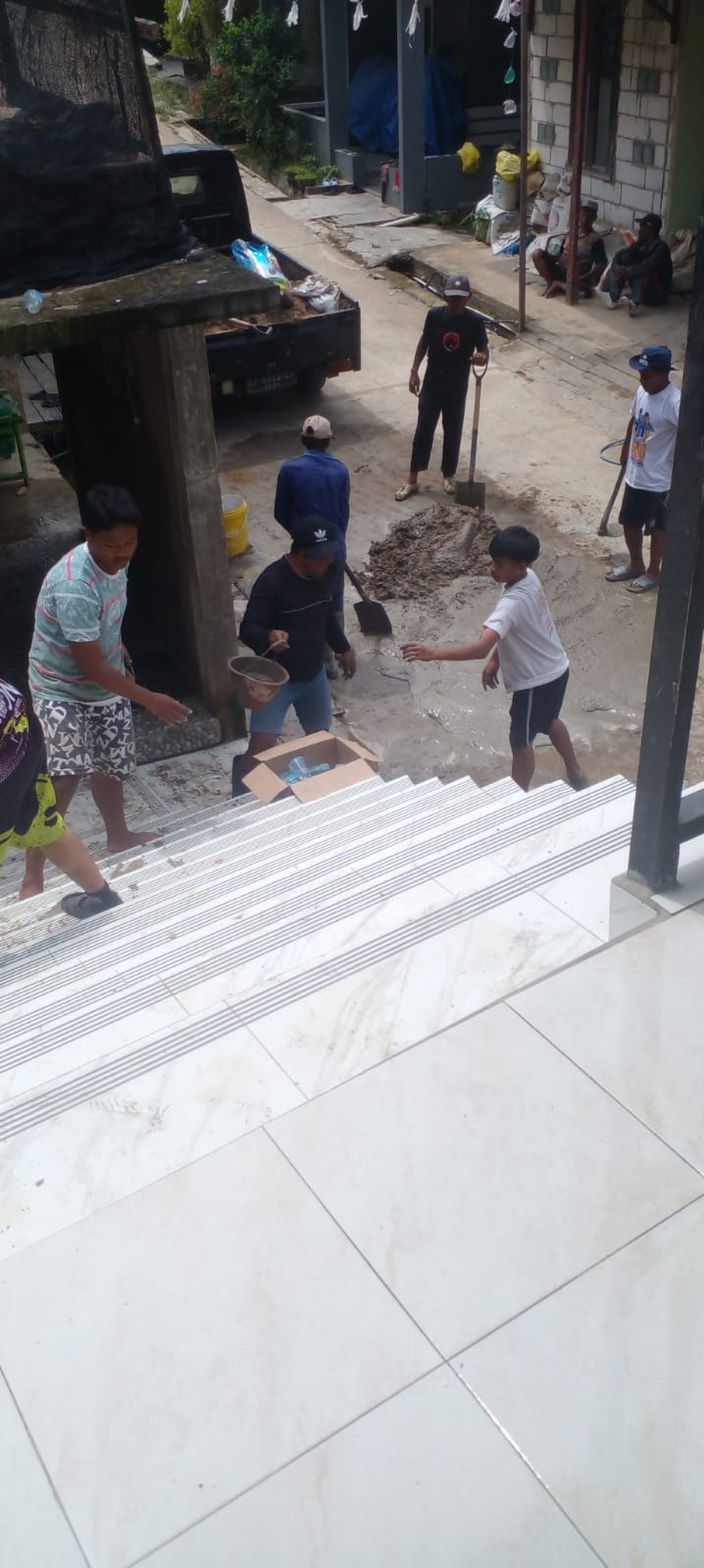 Kerja bakti Minggu