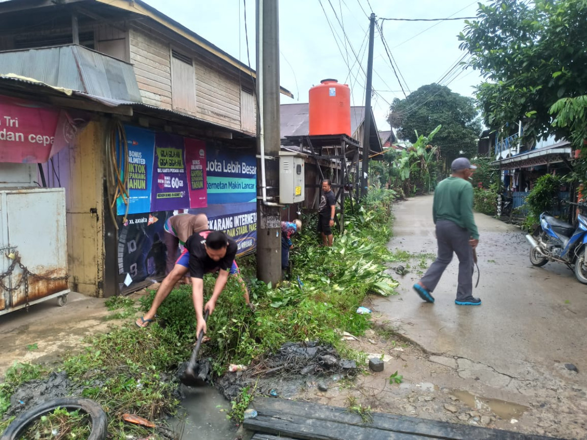 Jl. Pinang seribu Gang Nurul Gang Mansur, Gang etam