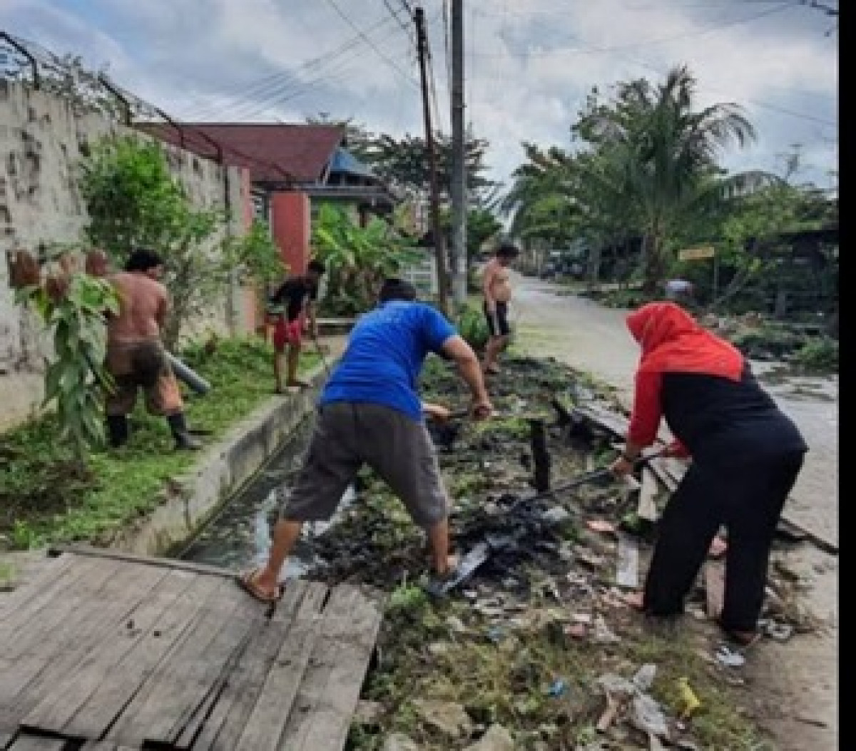 KERJA BAKTI RT 40