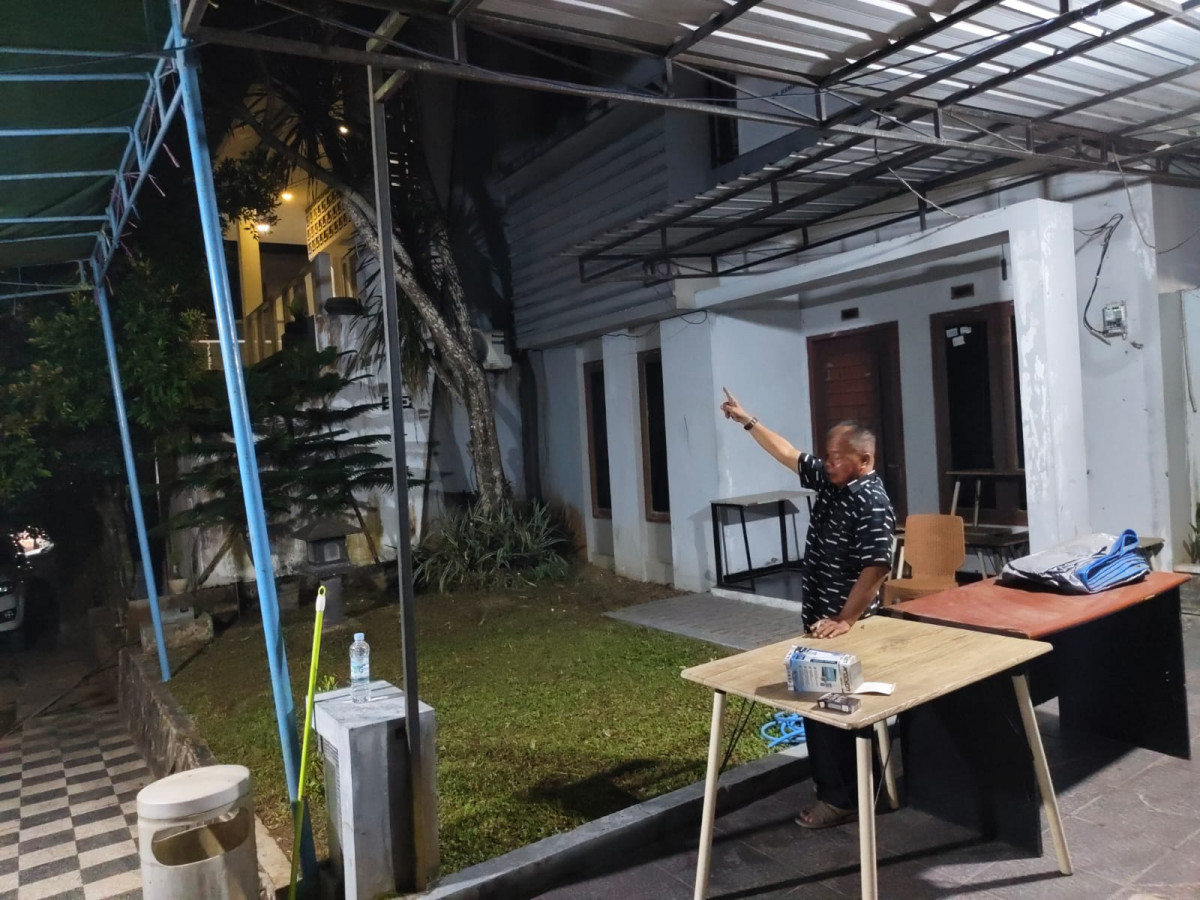 Kerja bakti persiapan pemotongan sapi qurban