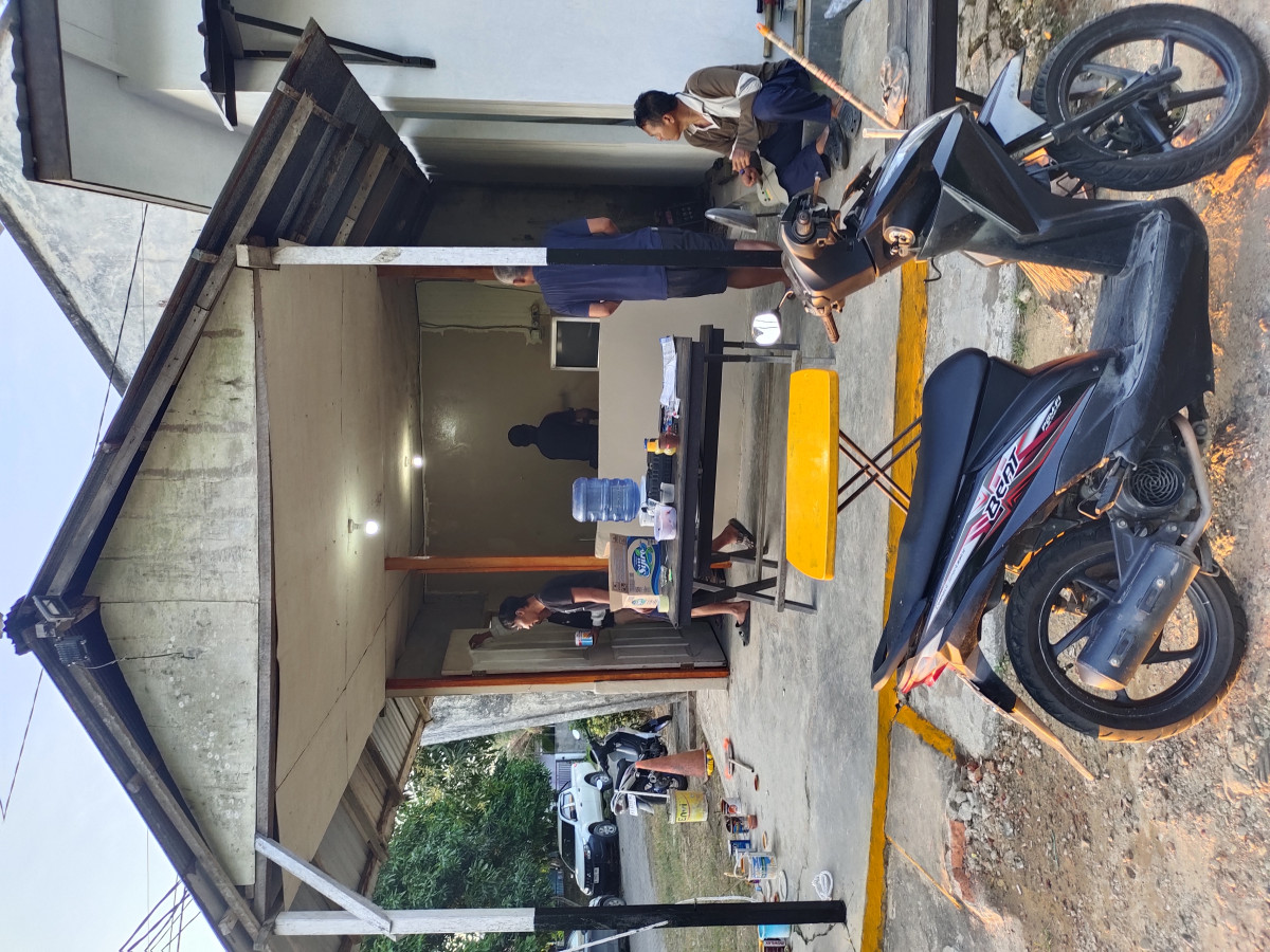 Membersihkan parit Jl.PGRI IV