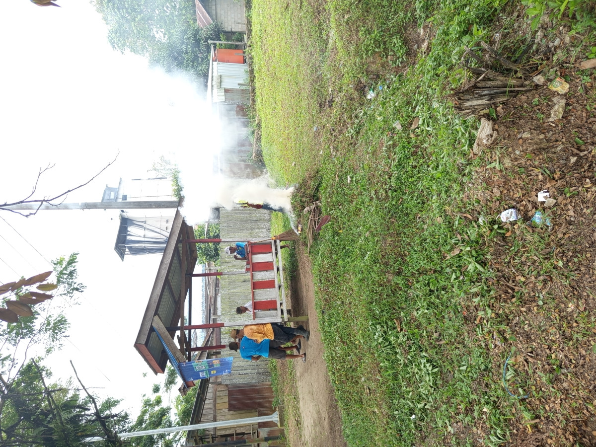 Gotong royong pembersihan pos kamling