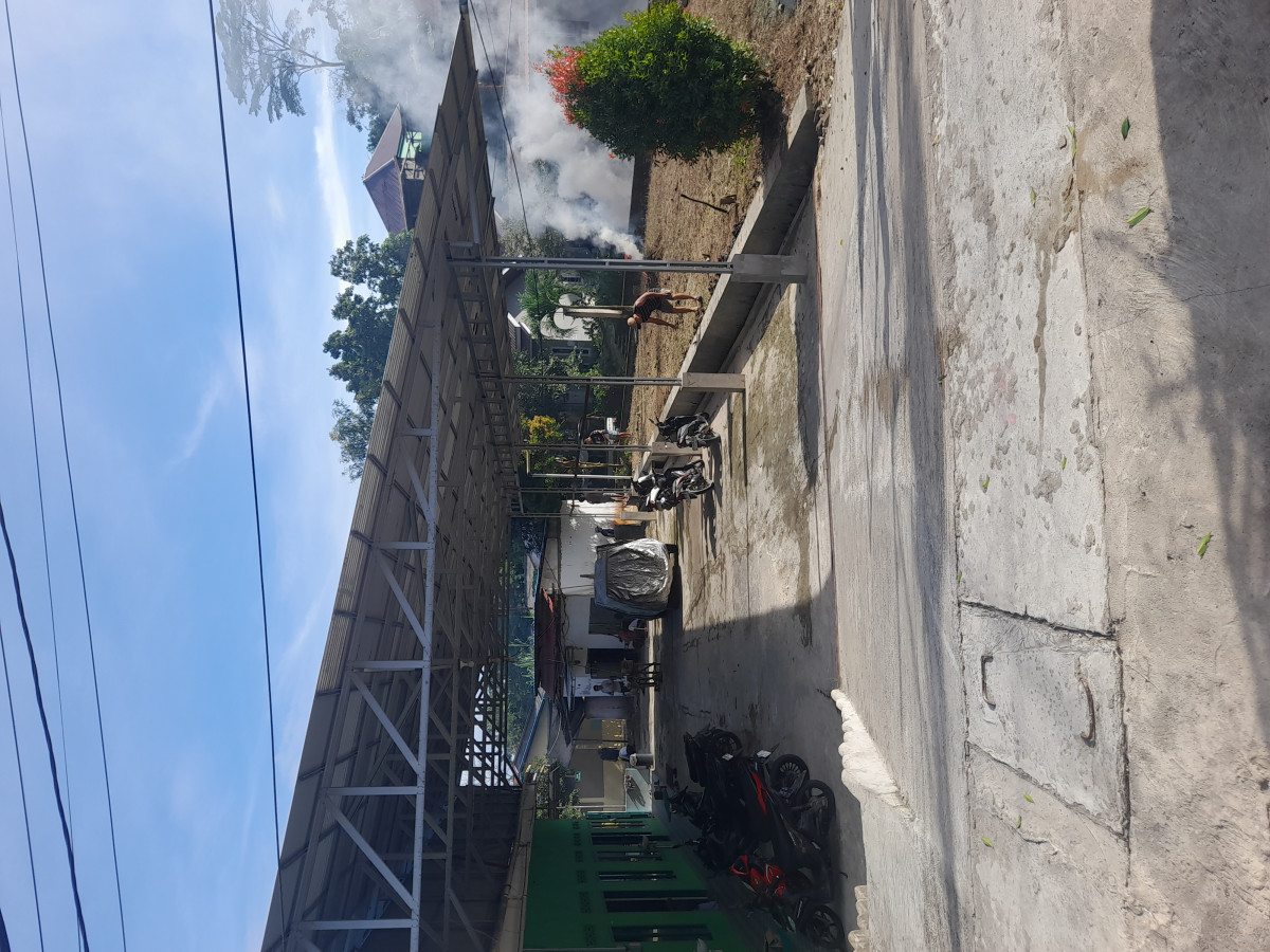 Gotong royong dimasjid adzikro rt 30